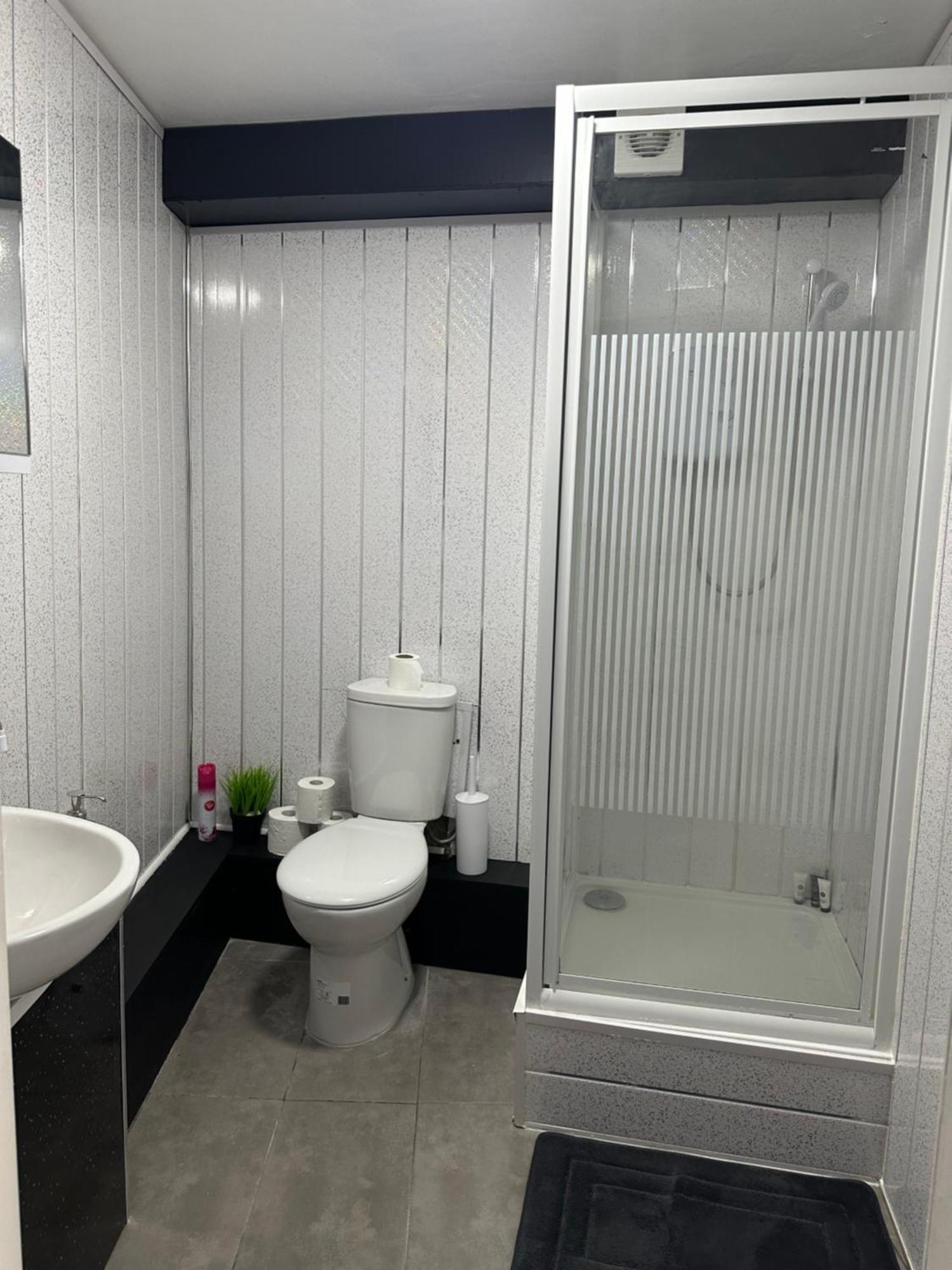 Апартаменты Modern & Cosy Near Centre